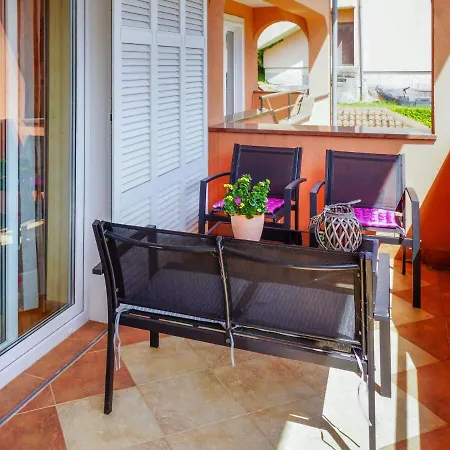 Nyaraló Adrian-2 By Interhome