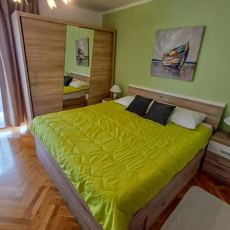 Nyaraló Adrian-2 By Interhome